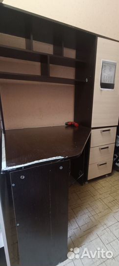 Продается школьный компьютерный стол