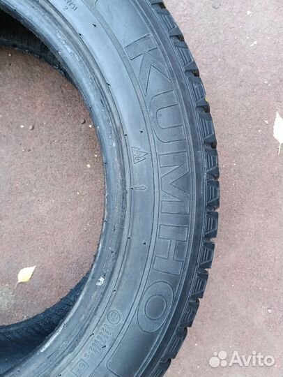 Kumho I'Zen KW31 205/55 R16