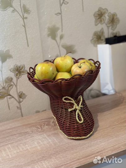 Корзина из ротанга