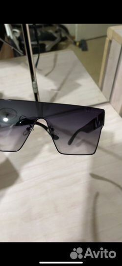 Солнцезащитные очки женские брендовые