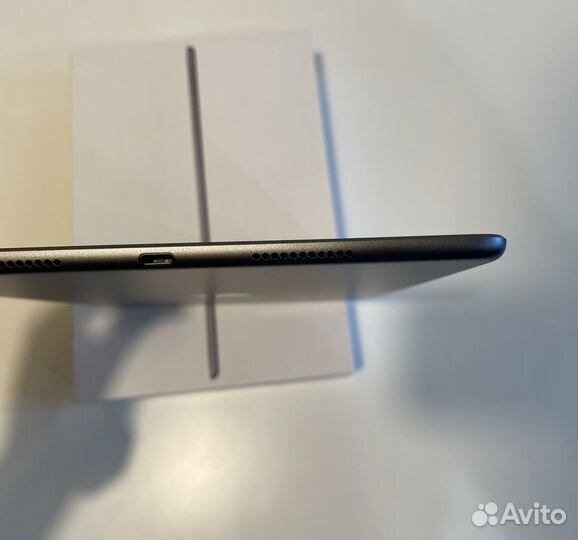 Apple iPad Air (3е поколение) 64GB Wifi+Cellular