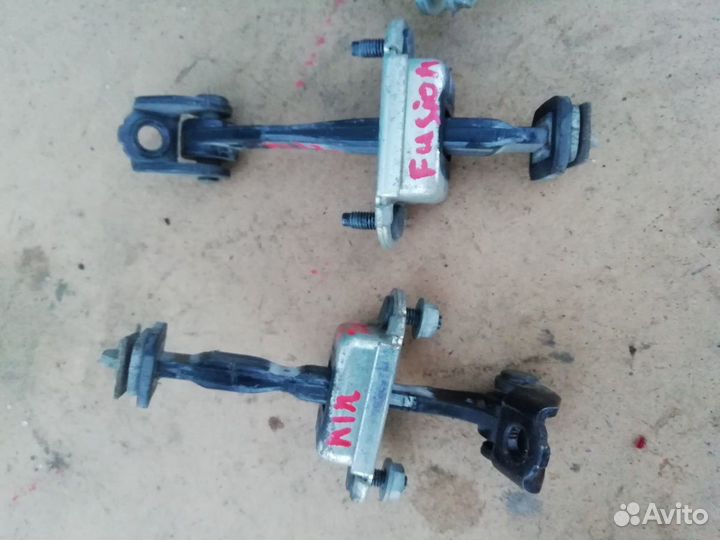 Ограничители двери дверей Ford Fusion 2002 - 2012