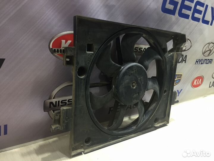 Вентилятор радиатора охлаждения двигателя диффузор