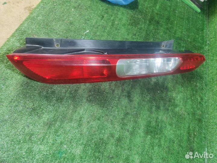 Фонарь задний правый Ford Focus 2