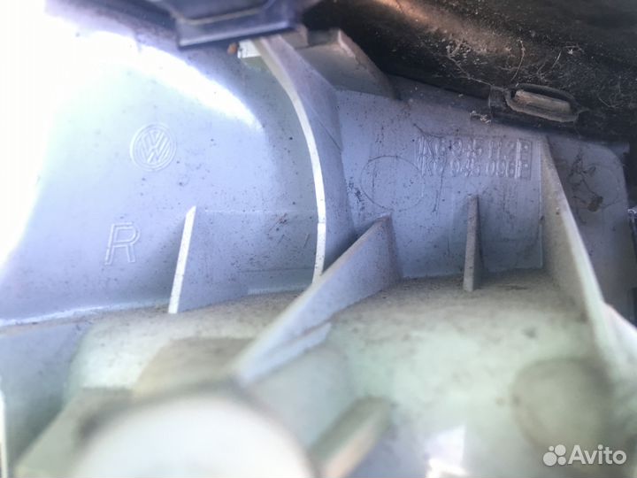 Фольксваген гольф 5 задний правый фонарь