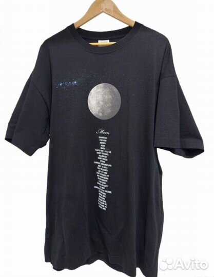 Футболка vetements