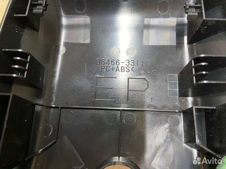 Накладка камеры Toyota Camry 75