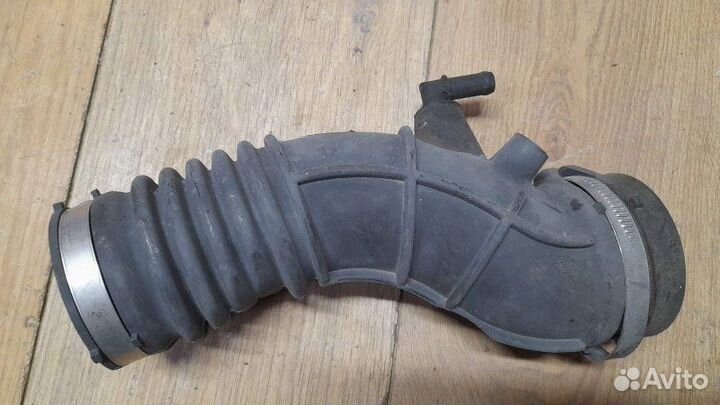 Патрубок воздушного фильтра Renault Fluence седан