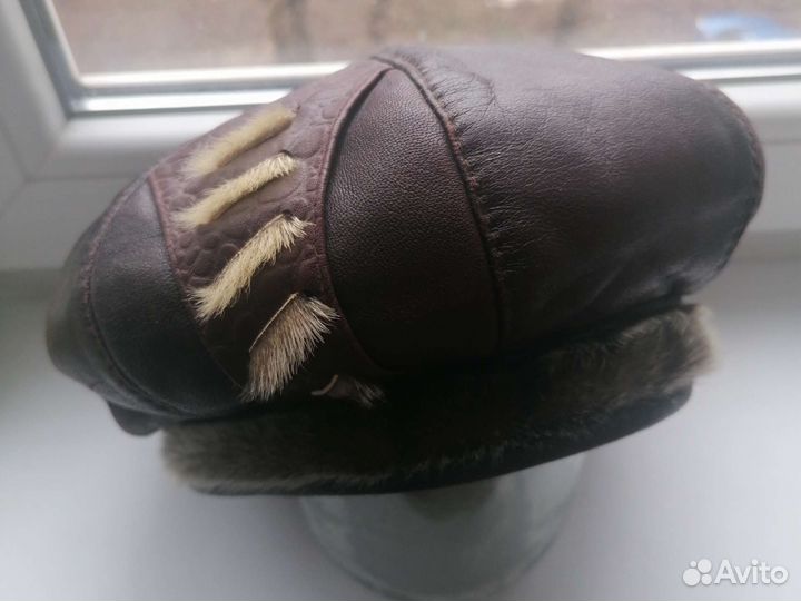 Берет женский кожаный