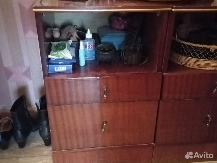 Тумба прикроватная