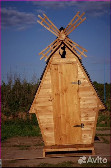 Уличный туалет деревянный HME564