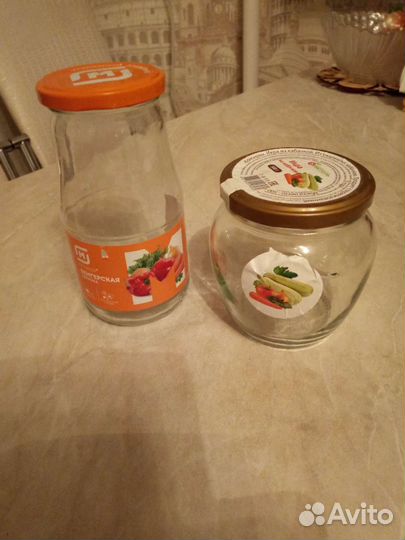 Банки стеклянные 0,7 с закручивающимися крышками