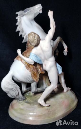 Антикварная статуэтка фолькштедт германия 19 В