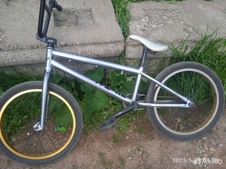 Трюковой велосипед бмх