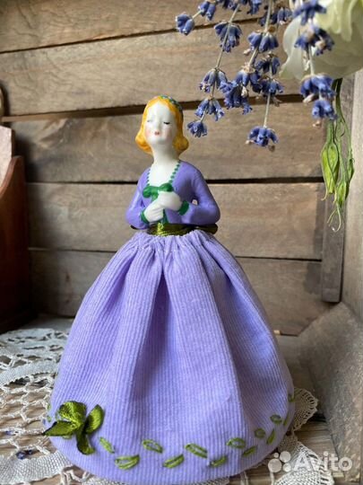 Игольница фарфоровая half doll