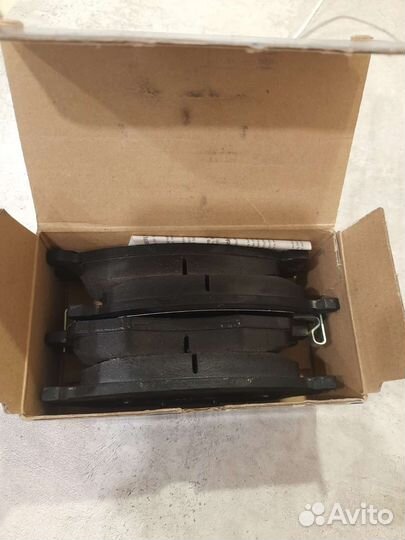 Тормозные колодки передние SP1186 HI-Q