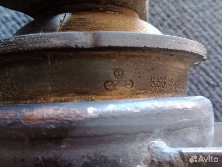 Подушка двигателя Фольксваген Пассат б3