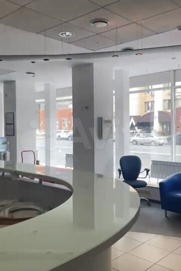 Центр, магазин, 330.4 м²