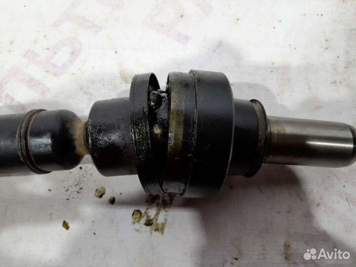 Карданный вал задний Suzuki Grand Vitara J24