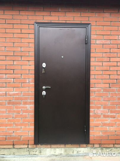 Двери входные металлические