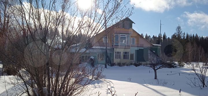 Коттедж 180 м² на участке 12 сот.