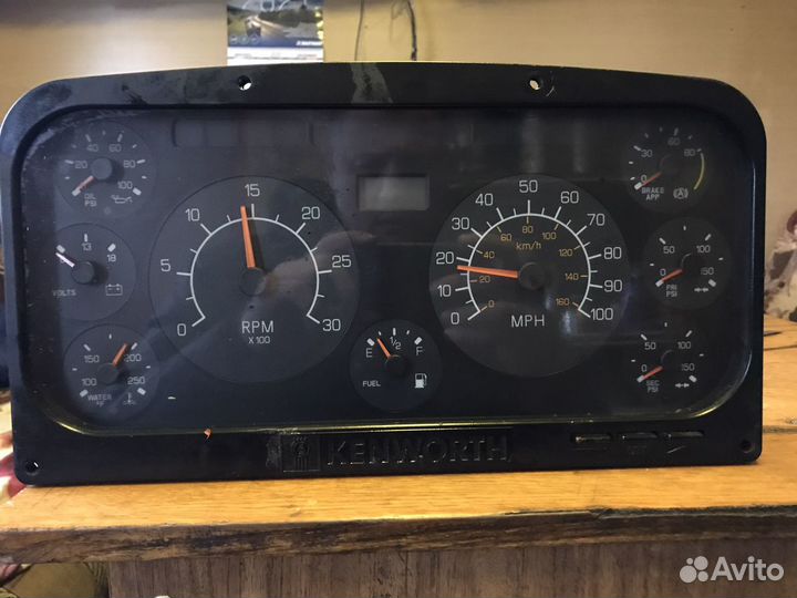 Щиток приборов kenworth (кенворт) т 2000