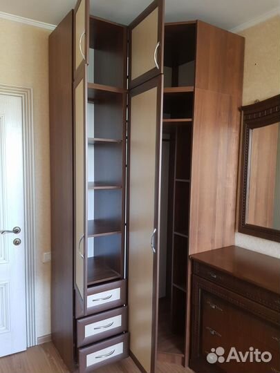 Шкаф угловой гардеробный