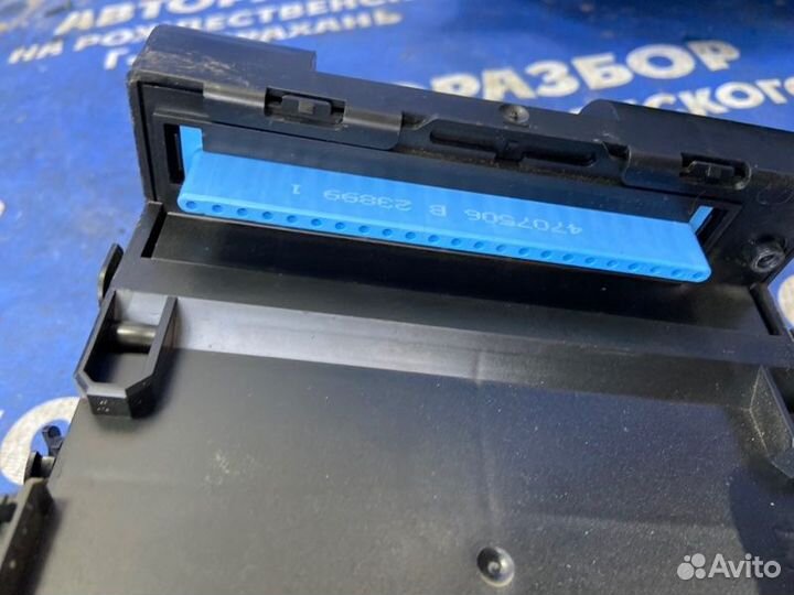 Блок предохранителей. Plymouth Voyager минивен