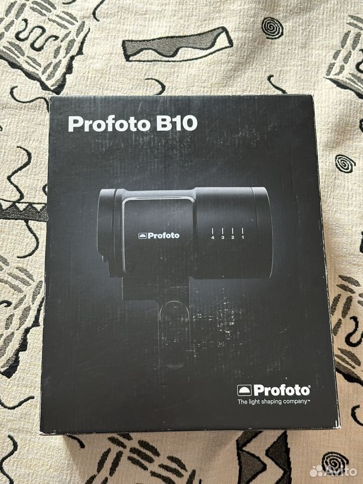 Profoto b10