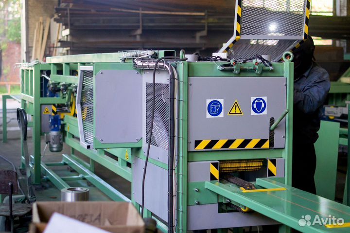 Станок трехпильный горбыльно - перерабатывающий