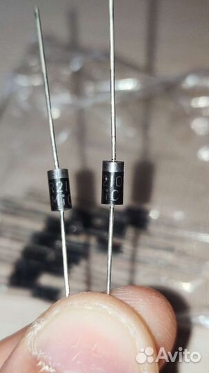 Диод Шоттки, Phillips SR3200 3A/200В