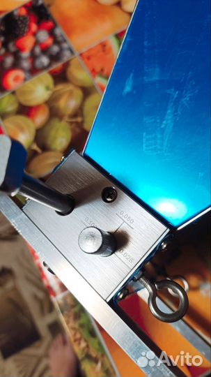 Мельница для зерна ручная двухвальцовая