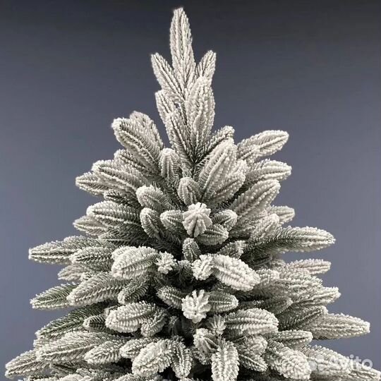 Искусственная ель Императрица заснеженная