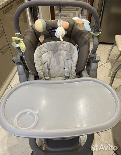 Деский стульчик для кормления chicco