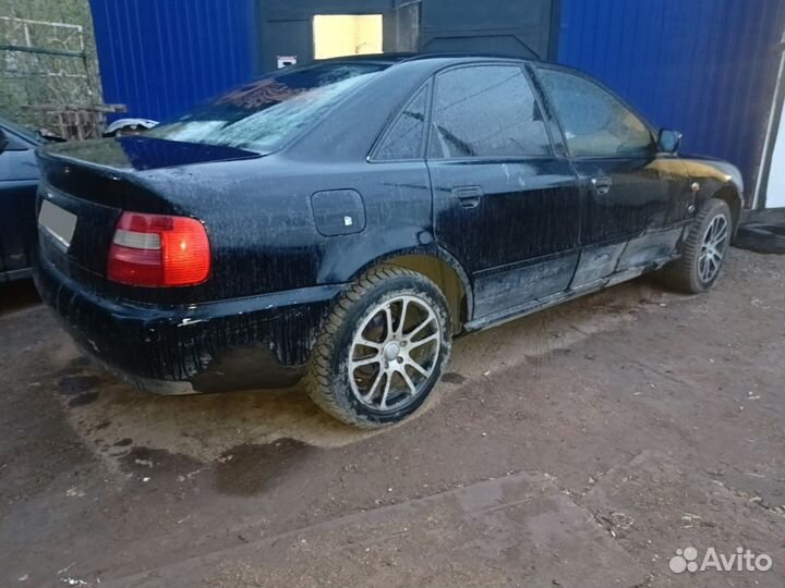 Audi A4 1.6 AT, 1996, 160 000 км