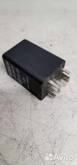 Реле свечей накала VW Transporter Touareg 2003-10