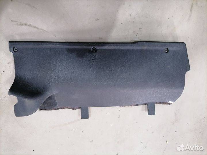 Накладка торпедо правая Mercedes Benz 190 W201