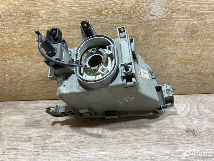 Фара передняя левая Renault Clio 1 142364