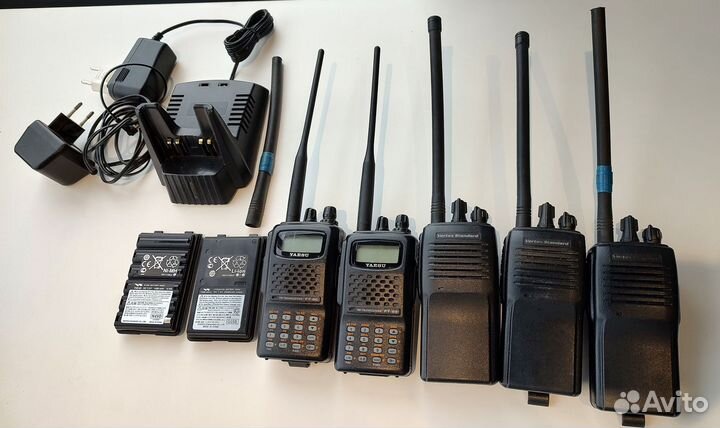 Рация Yaesu FT-60R