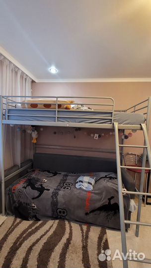 Двухъярусная кровать