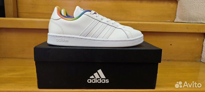 Кроссовки Adidas 38 размер оригинал