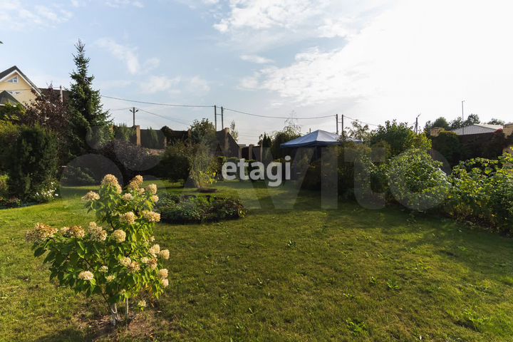 Дом 562 м² на участке 39 сот.