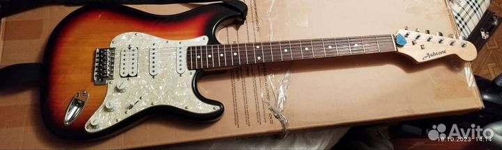 Гитара электро, комбик и процессор эффектов