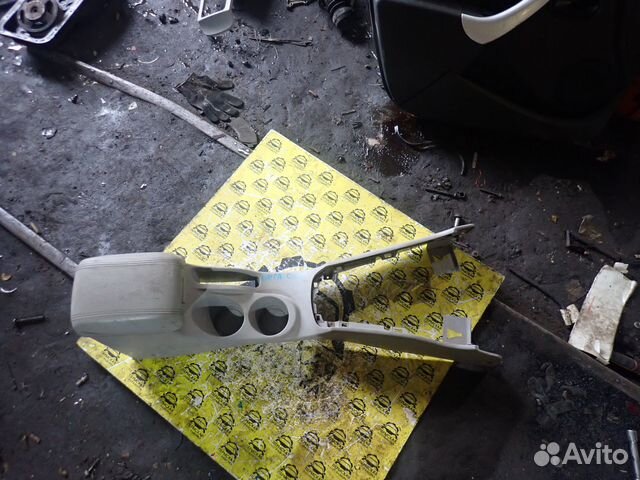 Консоль для tagaz Vega 2009-2012 подлокотник