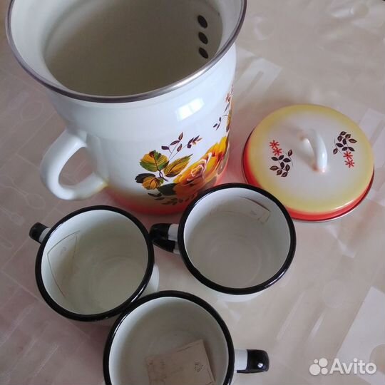 Эмалированная посуда СССР. Набор для чая. Новый