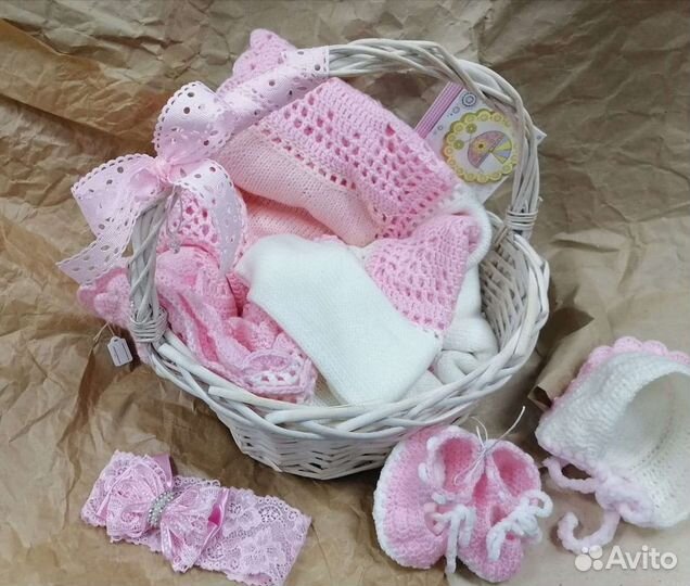 Комплект на выписку для девочки