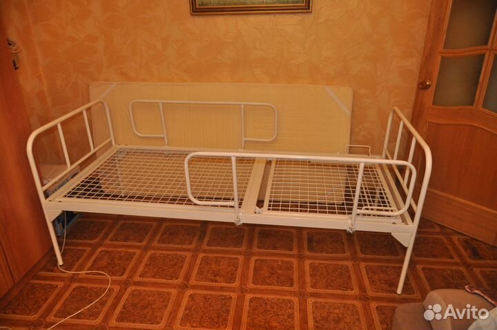 Медицинская кровать для лежачих больных