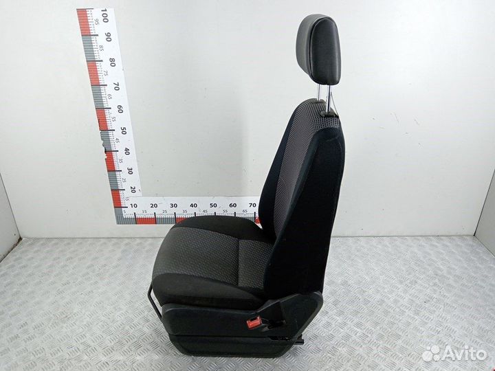Сиденье переднее правое Volkswagen Crafter 1