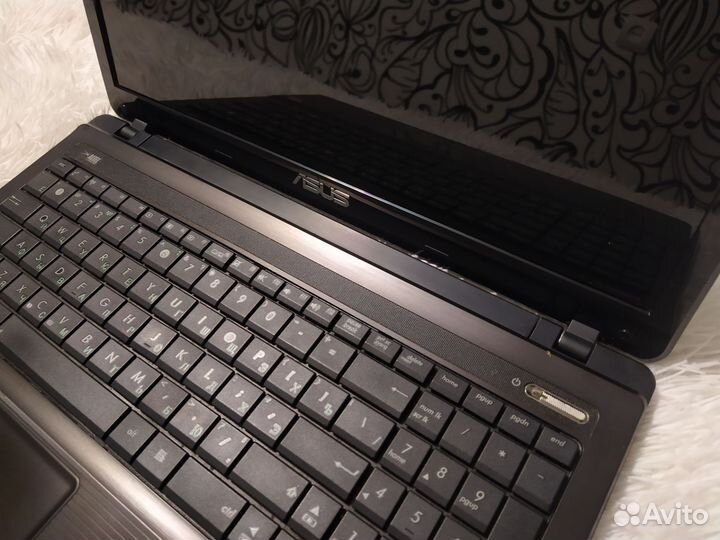 Ноутбук asus