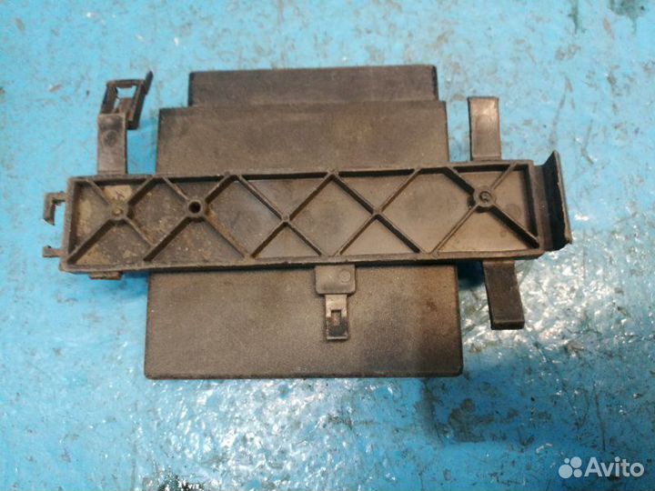 Эбу центральным замком Ford Focus 1